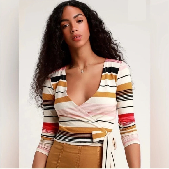 Billabong Cream Stripe Long Sleeve Wrap Top. Small. Excellent condition! - Picture 1 of 9